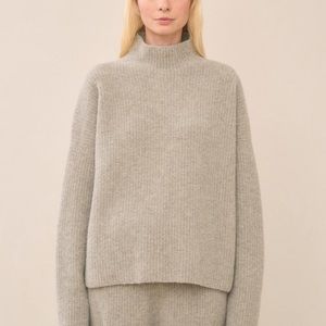 Total new pullover Lauren manoogian